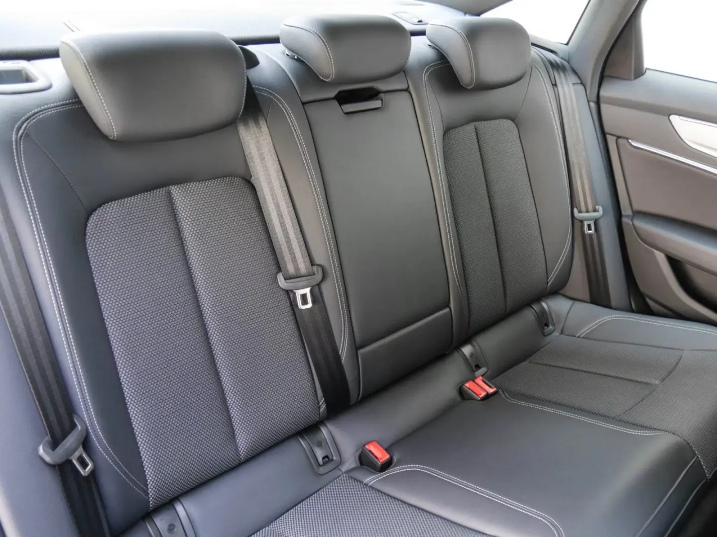 Audi A6 Limuzina 50 TFSI și quattro sport S-Line