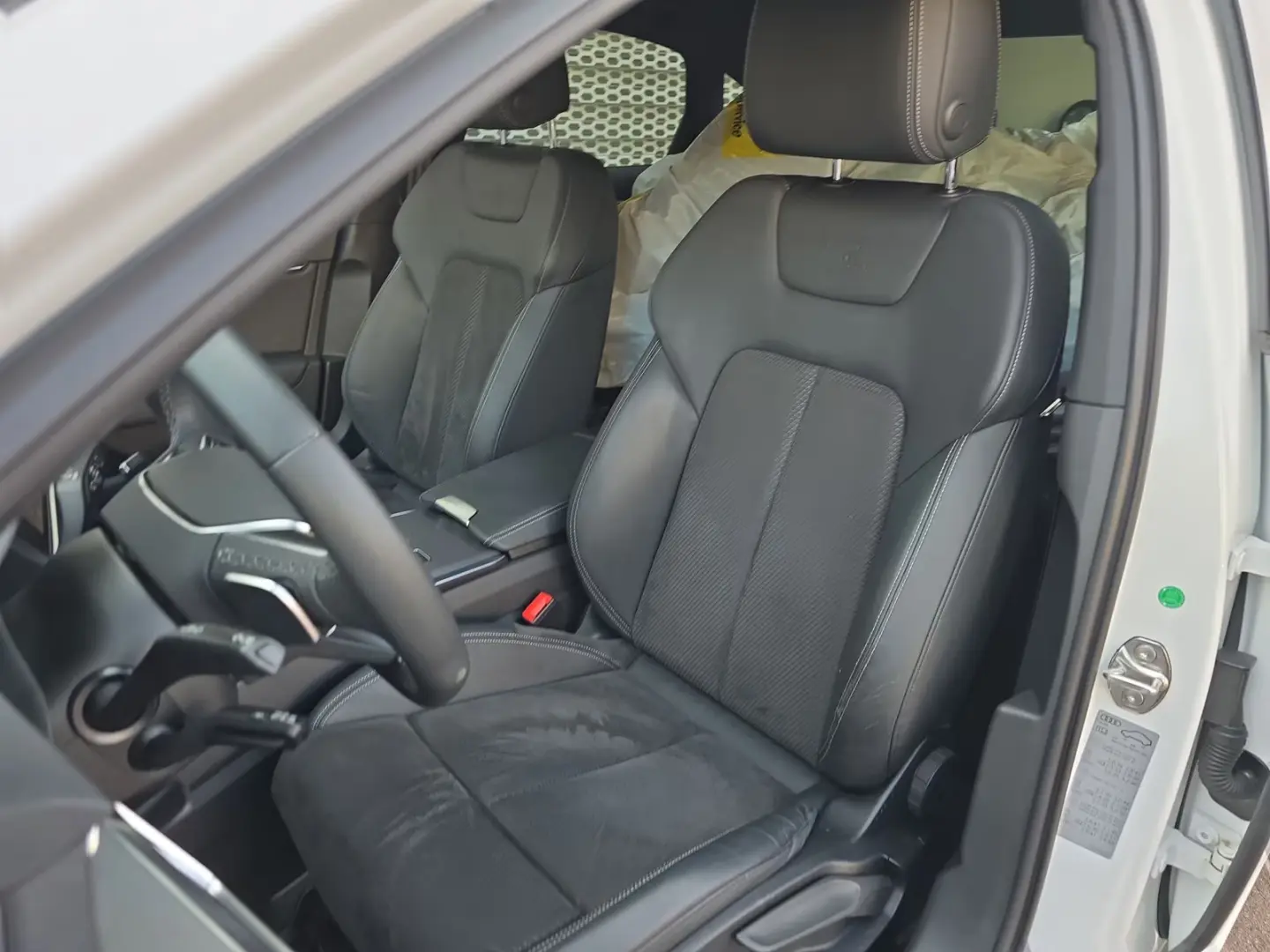 Audi A6 Limuzină 50 TFSIe qu S line AHK B&O