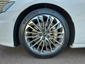 Audi A6 Limuzină 50 TFSIe qu S line AHK B&O