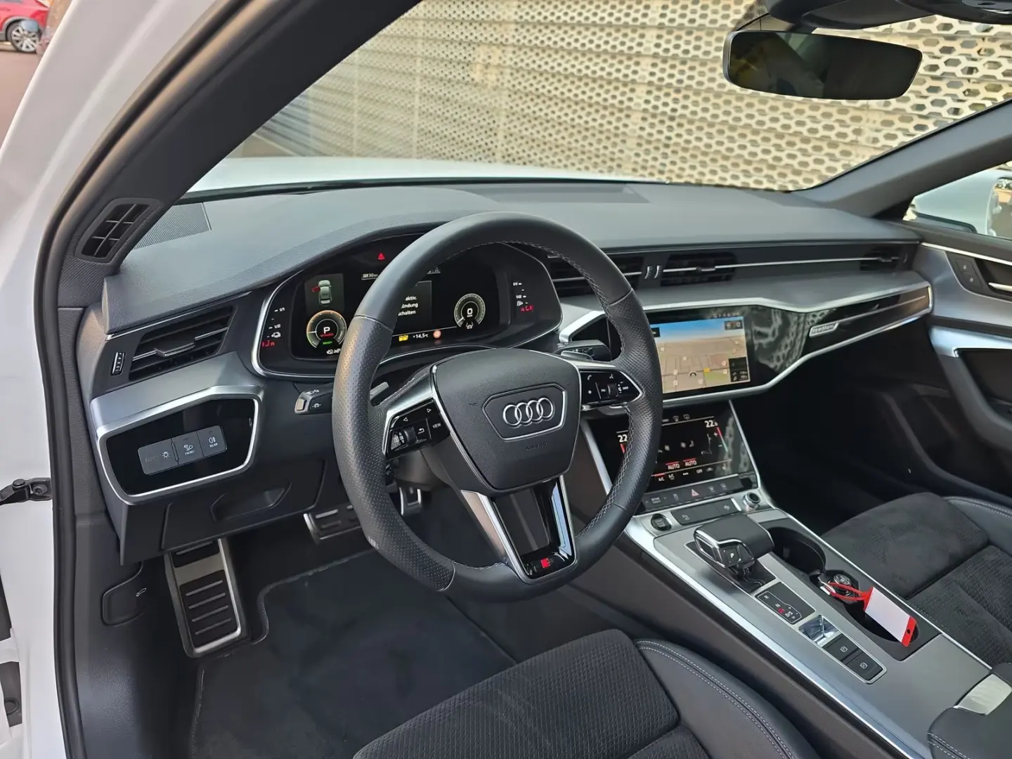 Audi A6 Limuzină 50 TFSIe qu S line AHK B&O