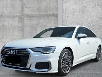 Audi A6 Limuzină 50 TFSIe qu S line AHK B&O