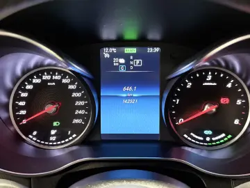 Mercedes GLC 300 de 4Matic Parktronic Scaune incalzite LED