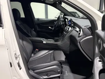 Mercedes GLC 300 de 4Matic Parktronic Scaune incalzite LED