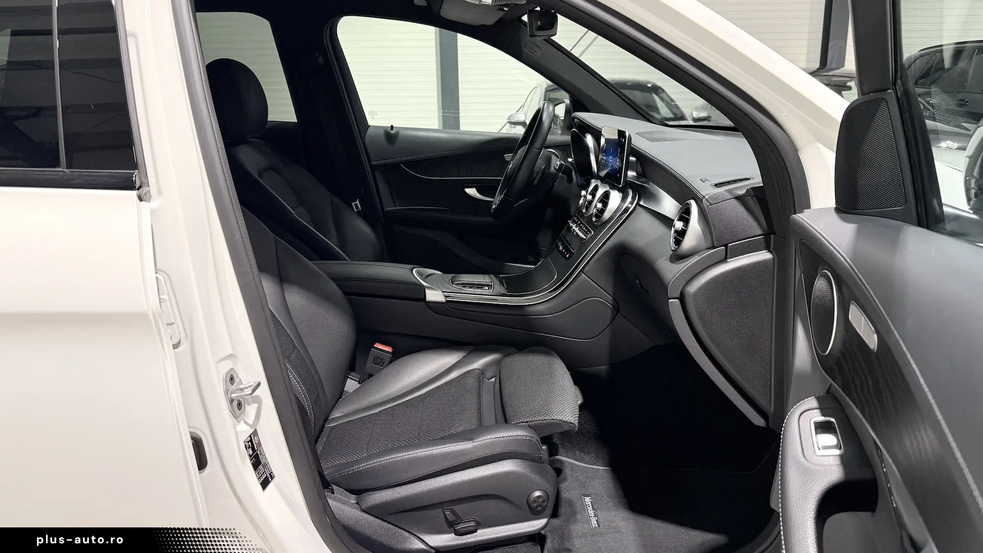 Mercedes GLC 300 de 4Matic Parktronic Scaune incalzite LED