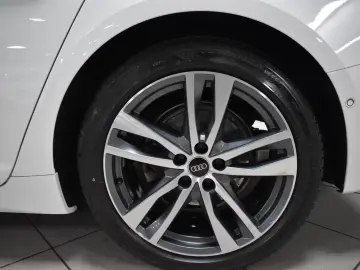 Audi A6 40 TDI S LINE SPUR TOTW AHK