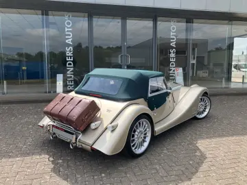 Plus 6 wie Neu 2023  Original    4.768 km. !!!