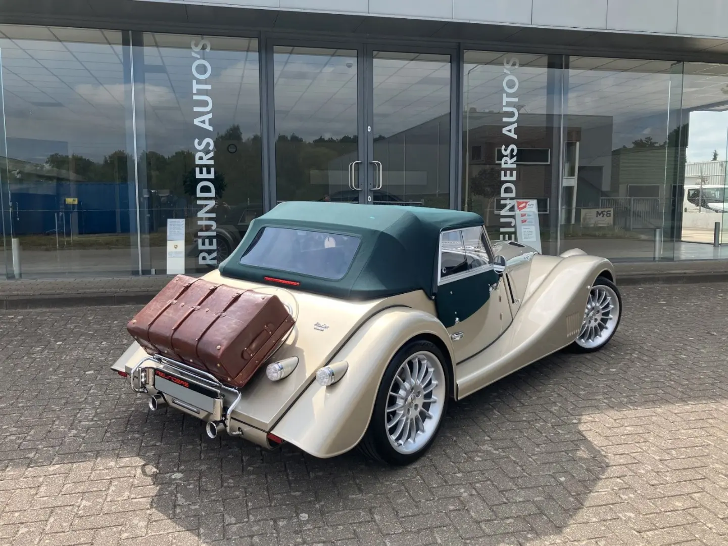 Plus 6 wie Neu 2023  Original    4.768 km. !!!