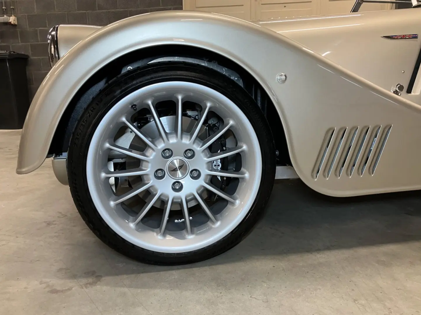 Plus 6 wie Neu 2023  Original    4.768 km. !!!