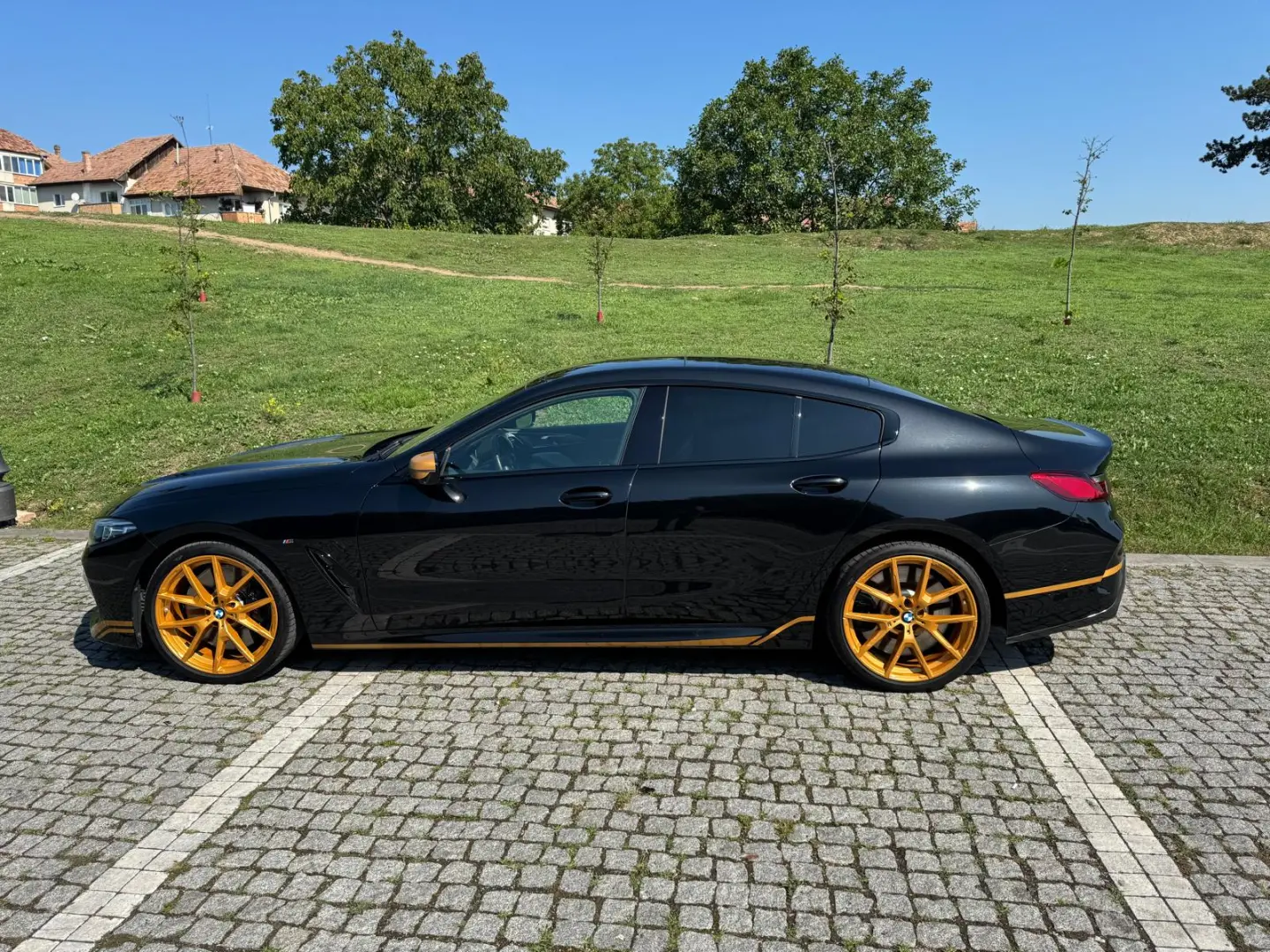 BMW M850