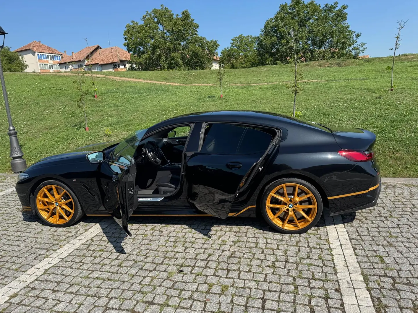 BMW M850