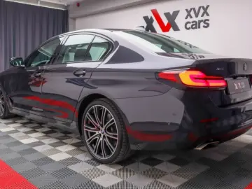 BMW Seria 5 xDrive 545e Faruri Laser Keyless