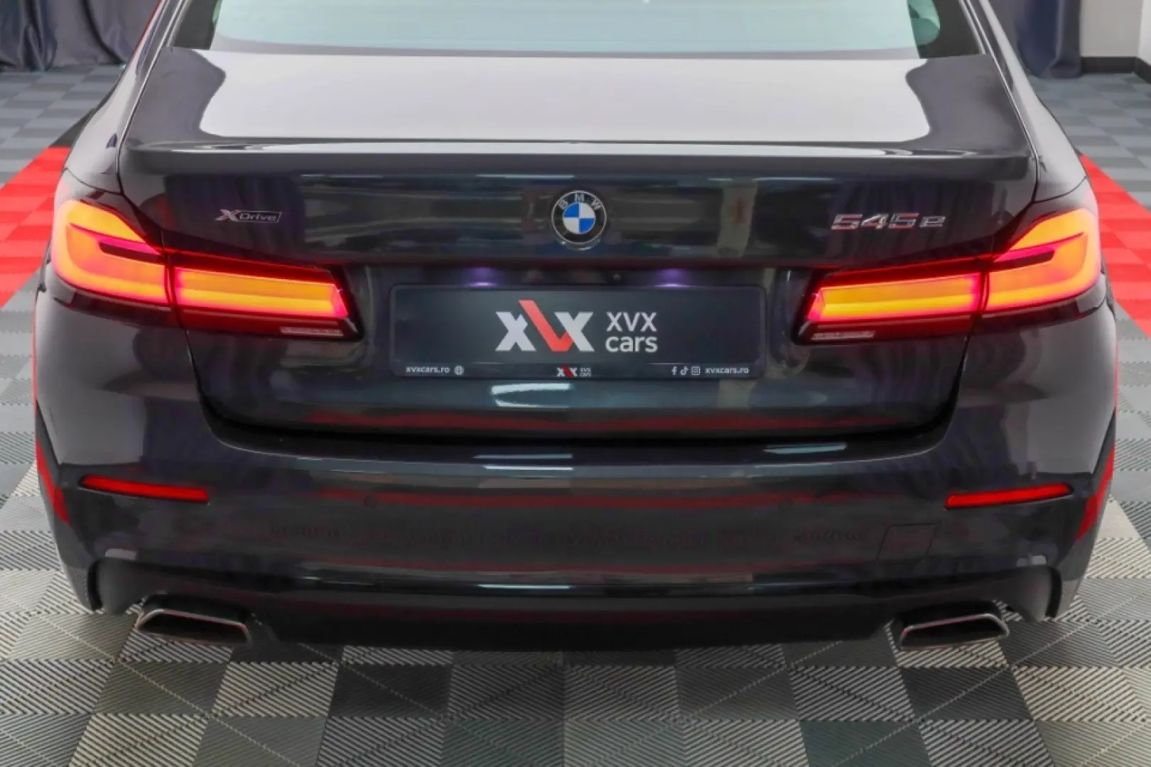 BMW Seria 5 xDrive 545e Faruri Laser Keyless