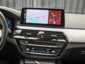 BMW Seria 5 xDrive 545e Faruri Laser Keyless