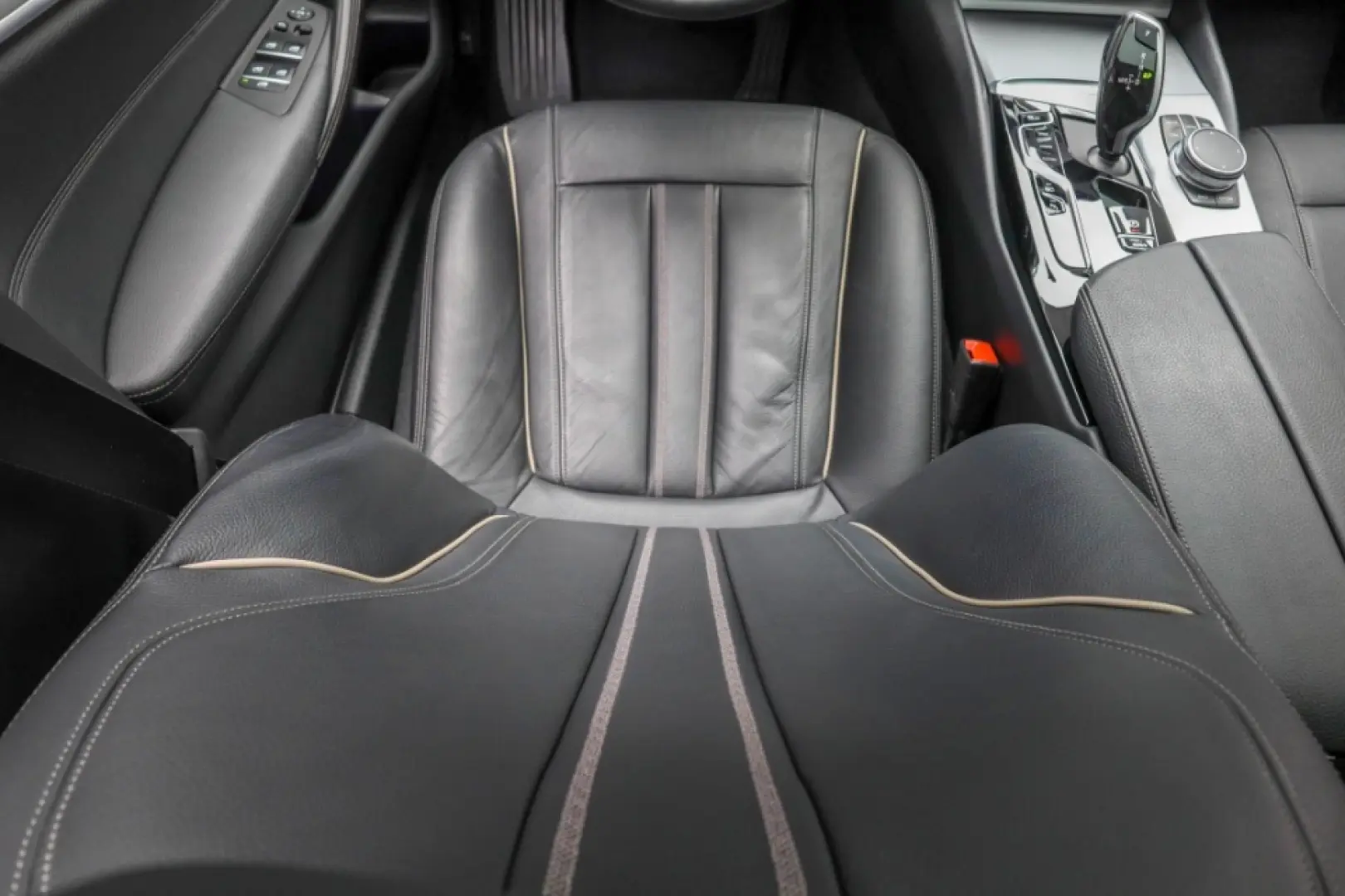 BMW Seria 5 xDrive 545e Faruri Laser Keyless