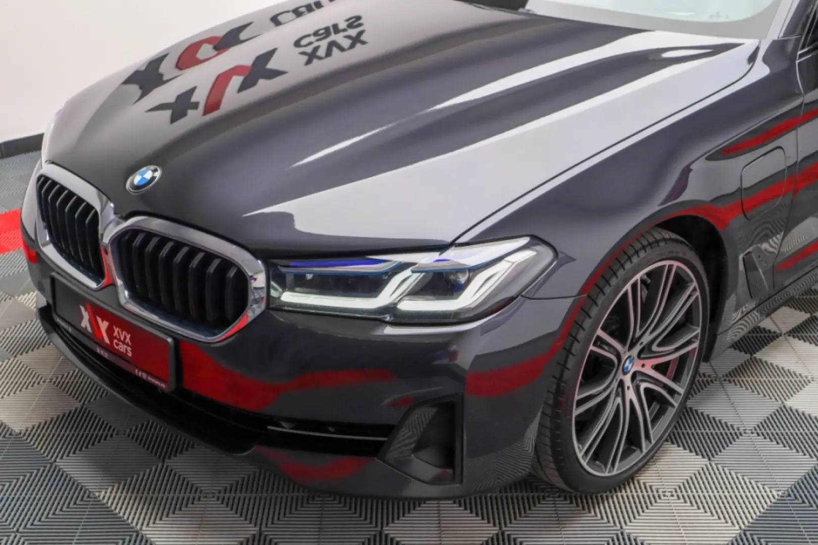 BMW Seria 5 xDrive 545e Faruri Laser Keyless
