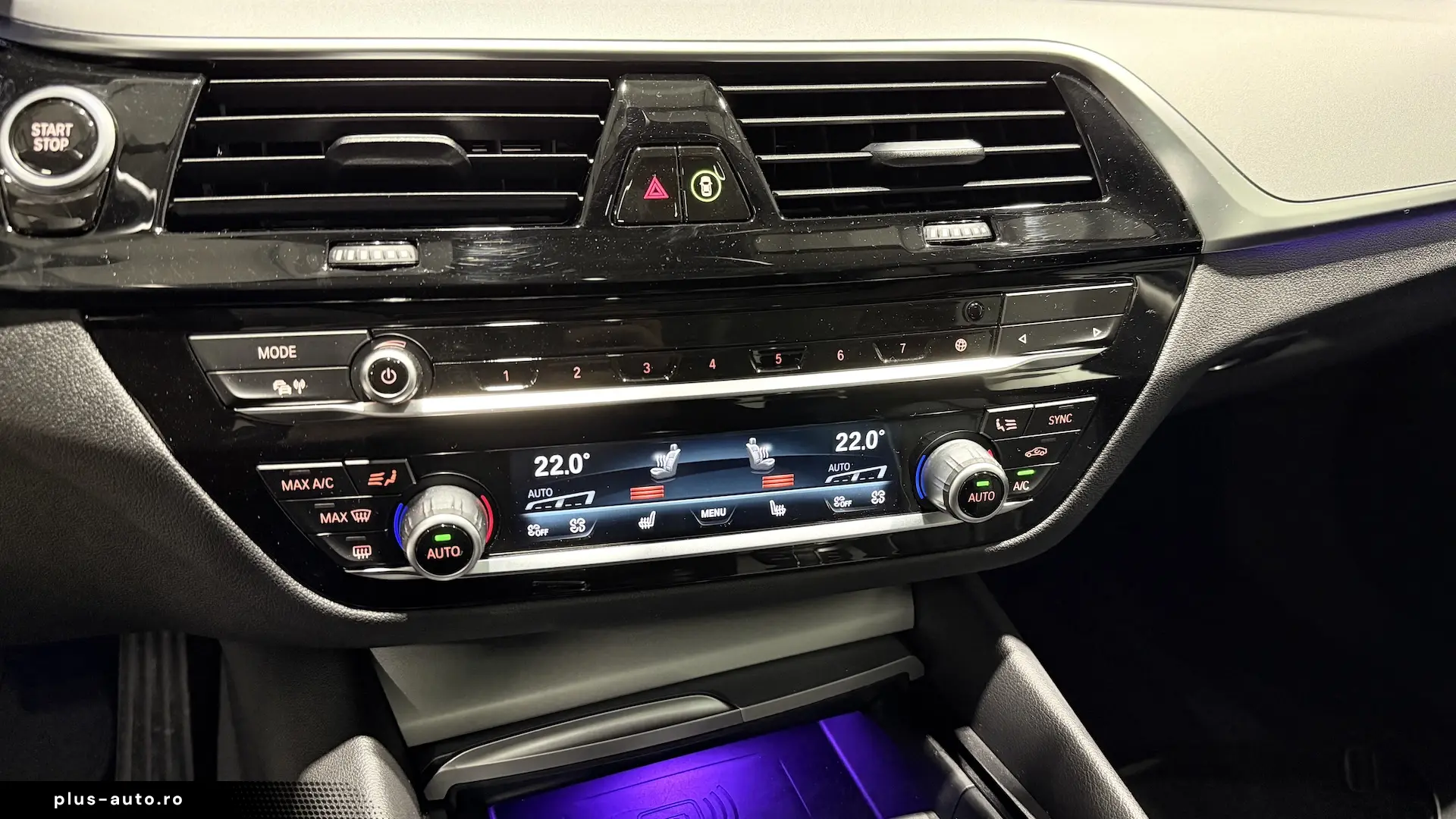 BMW Seria 5 xDrive 545e Faruri Laser Keyless