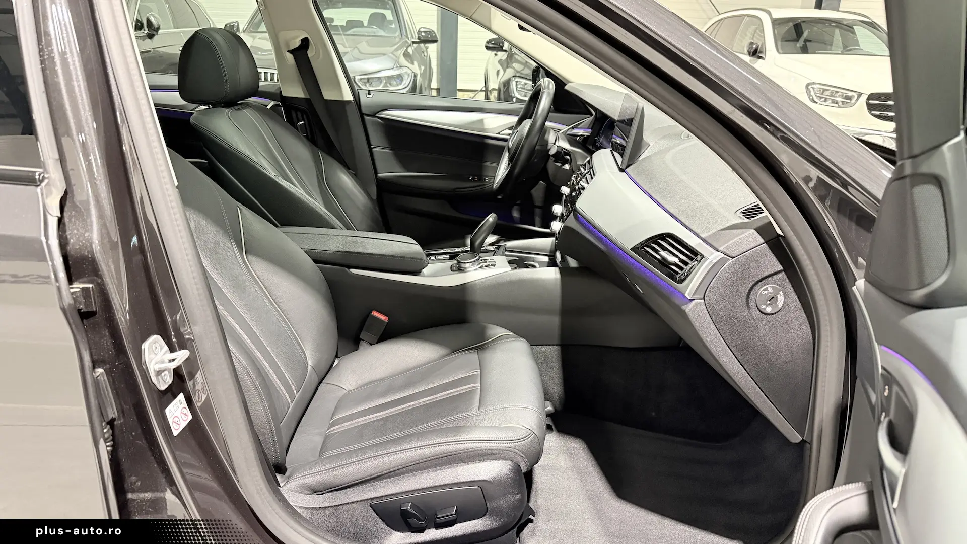 BMW Seria 5 xDrive 545e Faruri Laser Keyless