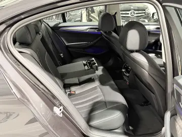 BMW Seria 5 xDrive 545e Faruri Laser Keyless