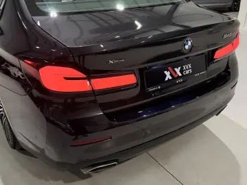 BMW Seria 5 xDrive 545e Faruri Laser Keyless