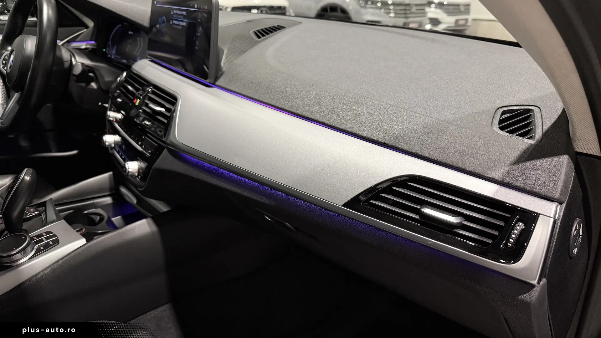 BMW Seria 5 xDrive 545e Faruri Laser Keyless