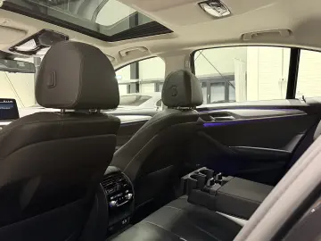 BMW Seria 5 xDrive 545e Faruri Laser Keyless