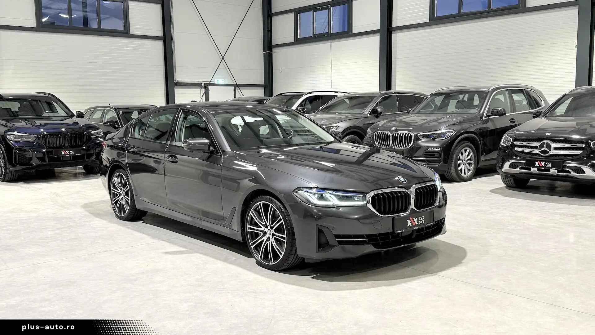 BMW Seria 5 xDrive 545e Faruri Laser Keyless
