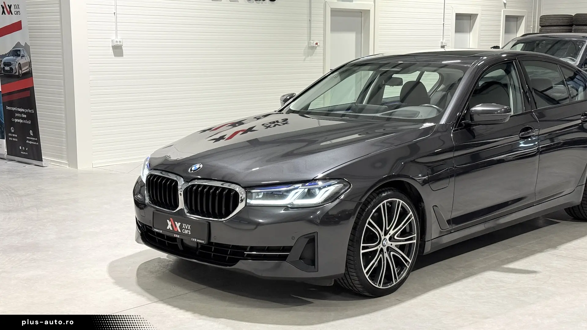 BMW Seria 5 xDrive 545e Faruri Laser Keyless