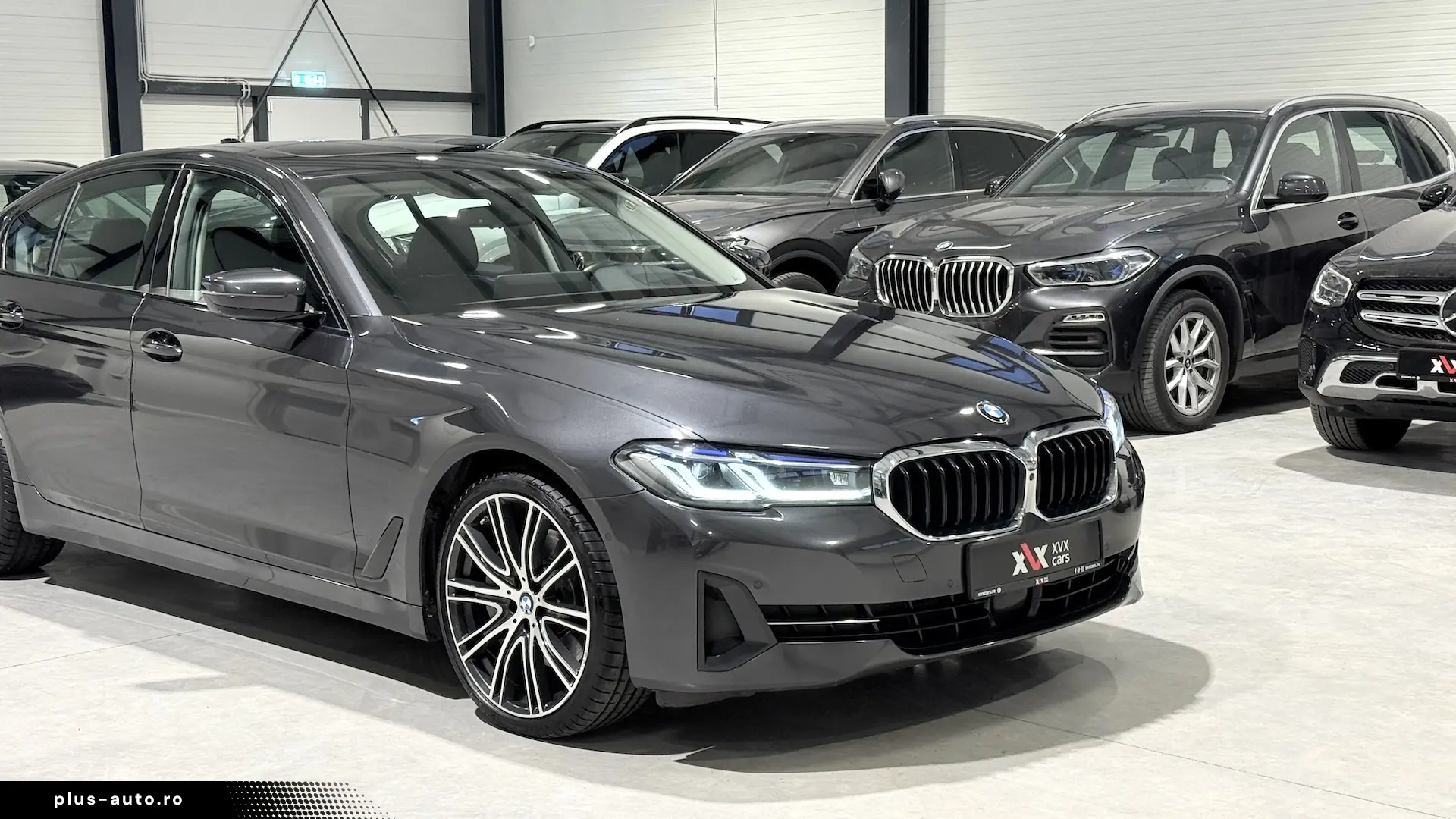 BMW Seria 5 xDrive 545e Faruri Laser Keyless