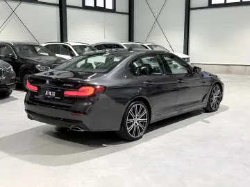 BMW Seria 5 xDrive 545e Faruri Laser Keyless