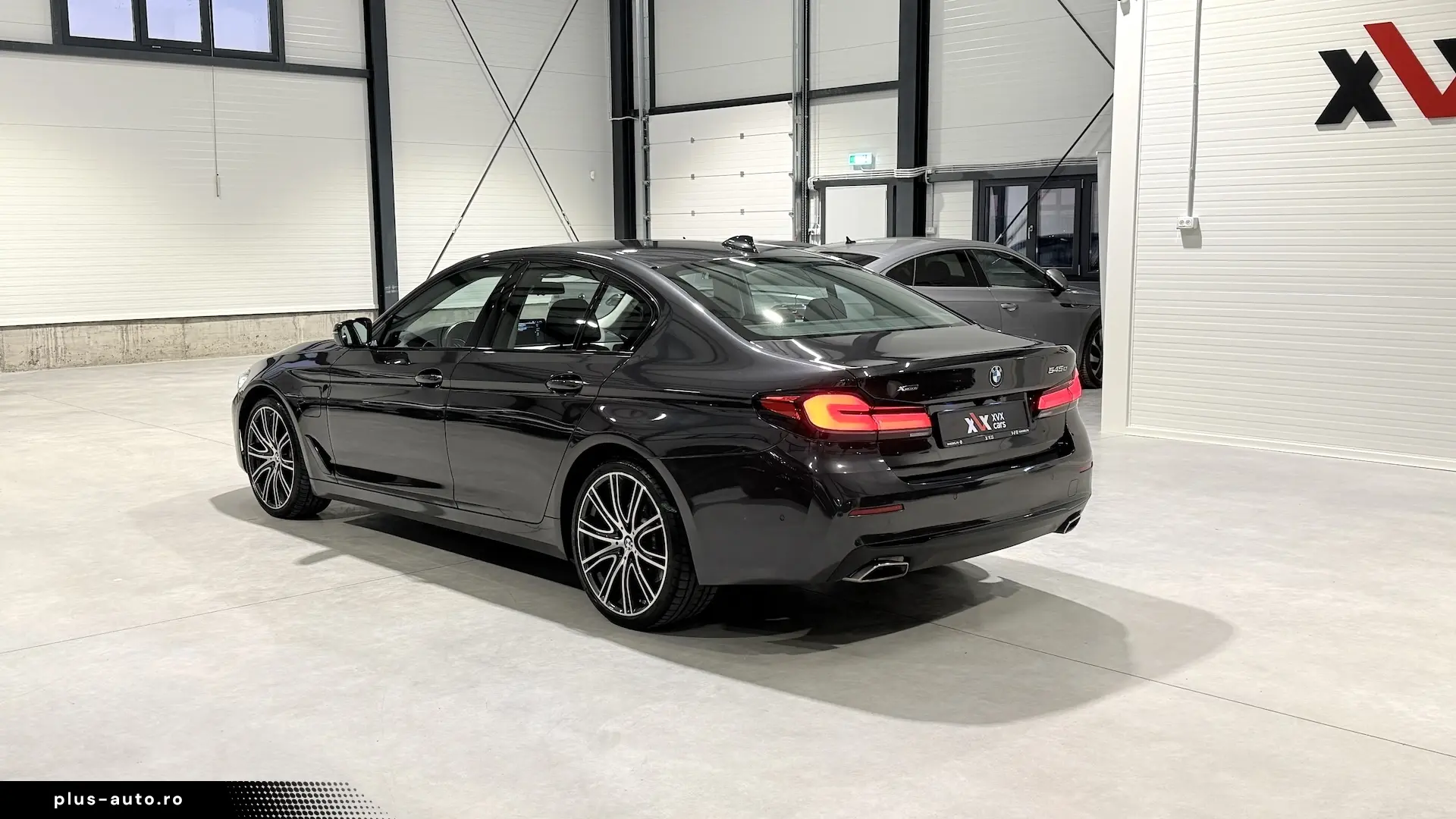 BMW Seria 5 xDrive 545e Faruri Laser Keyless