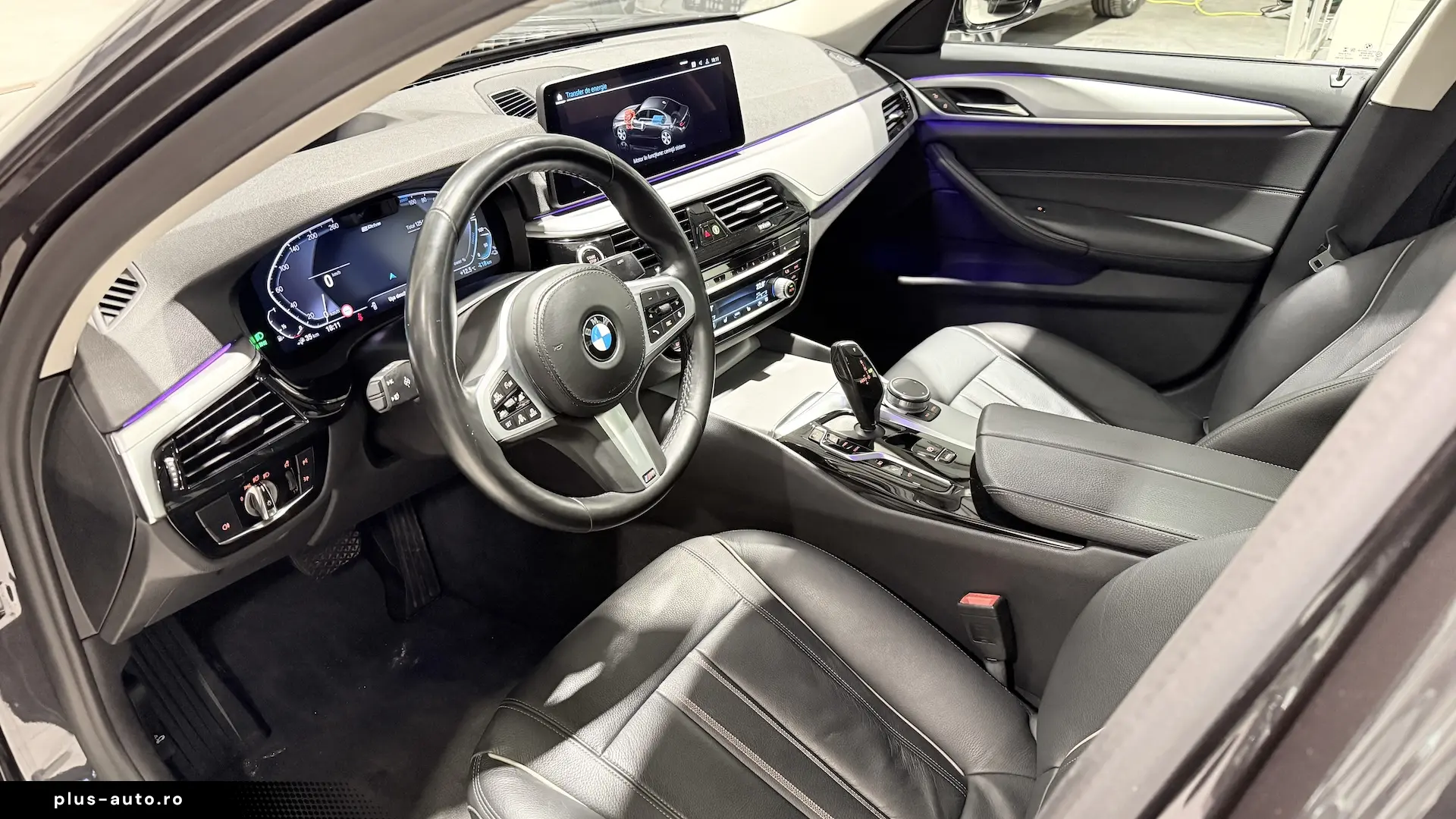 BMW Seria 5 xDrive 545e Faruri Laser Keyless