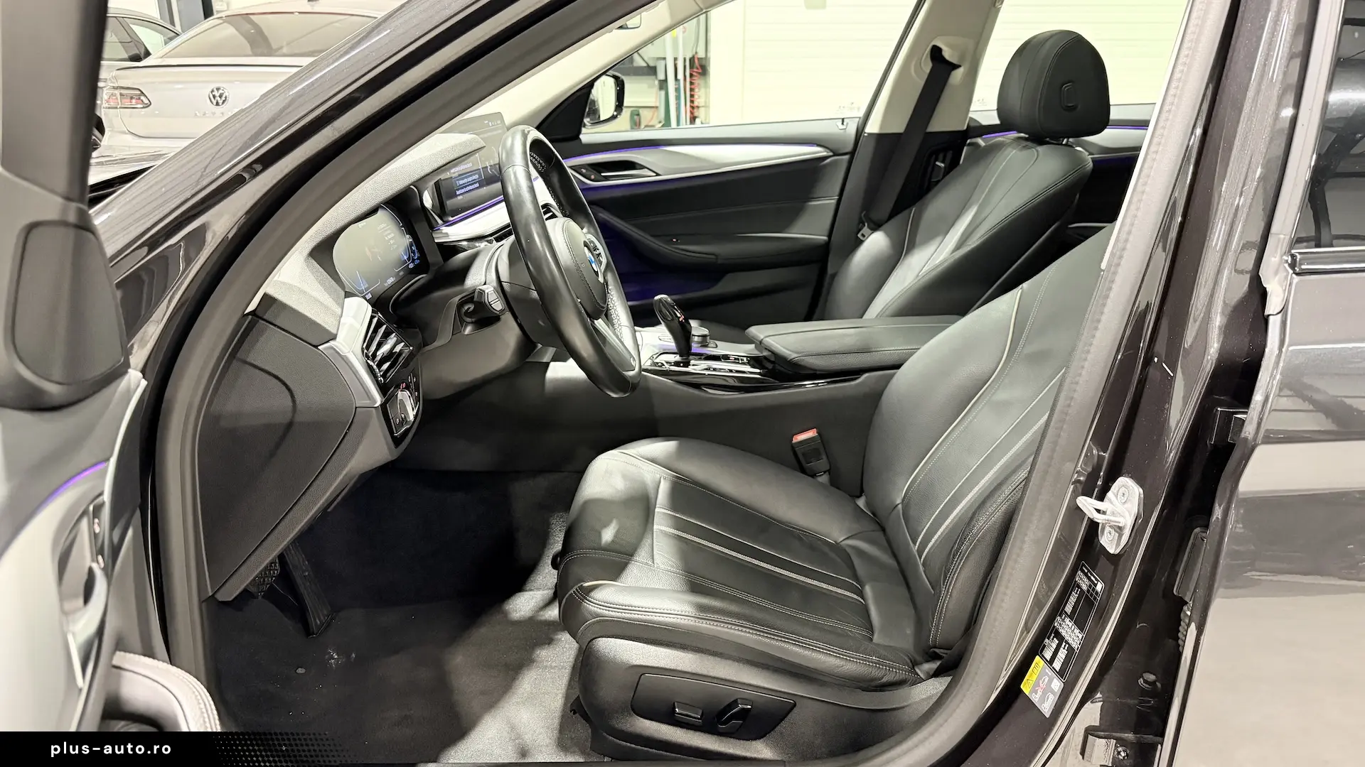 BMW Seria 5 xDrive 545e Faruri Laser Keyless