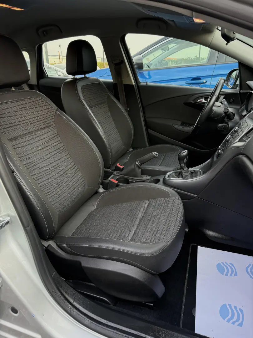 Opel Astra 1.4 ECOTEC Turbo Selection