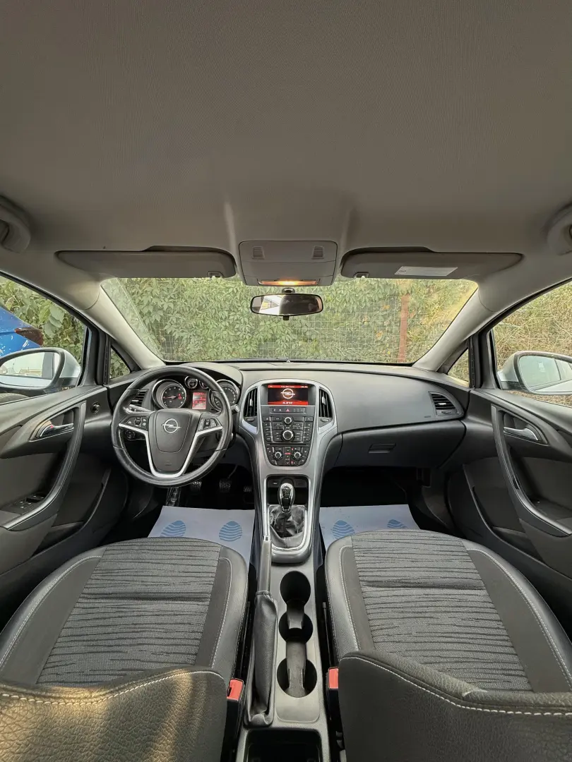 Opel Astra 1.4 ECOTEC Turbo Selection