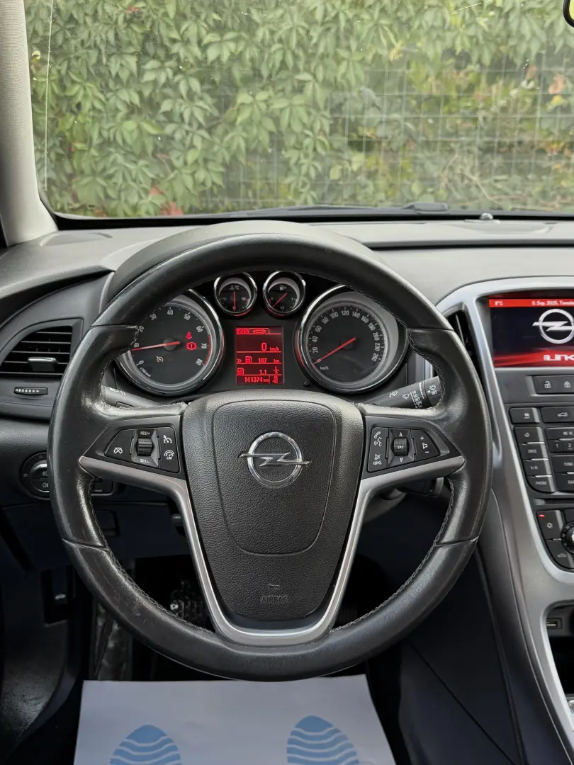Opel Astra 1.4 ECOTEC Turbo Selection
