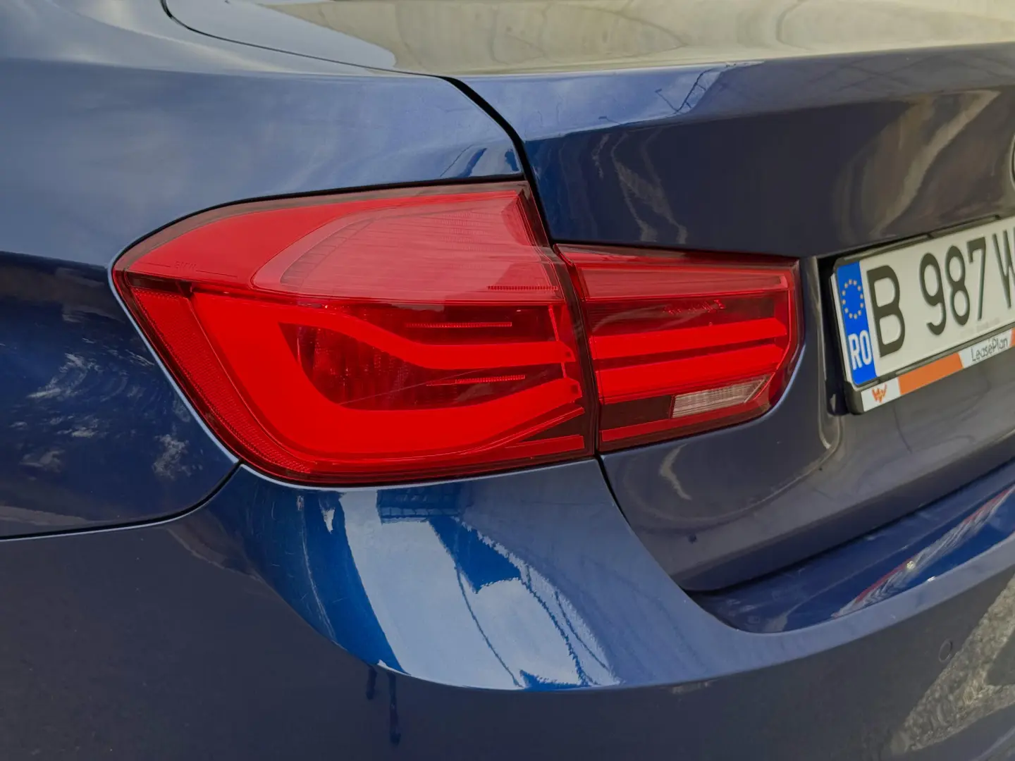 BMW Seria 3 318i Aut. Advantage