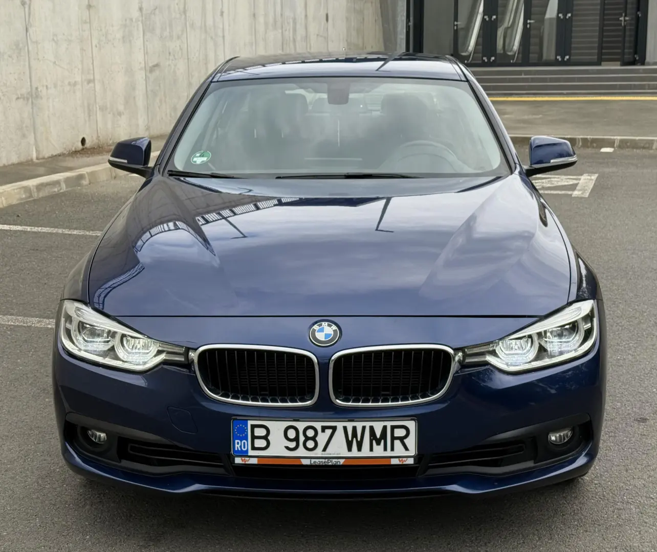 BMW Seria 3 318i Aut. Advantage