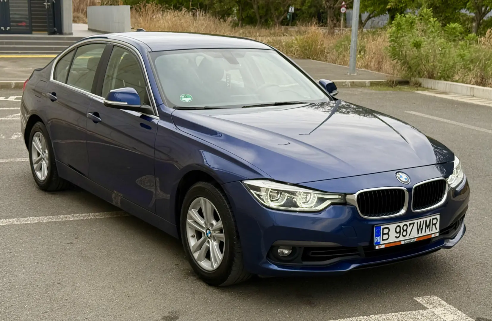 BMW Seria 3 318i Aut. Advantage