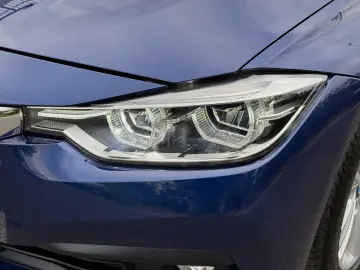 BMW Seria 3 318i Aut. Advantage