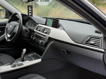 BMW Seria 3 318i Aut. Advantage