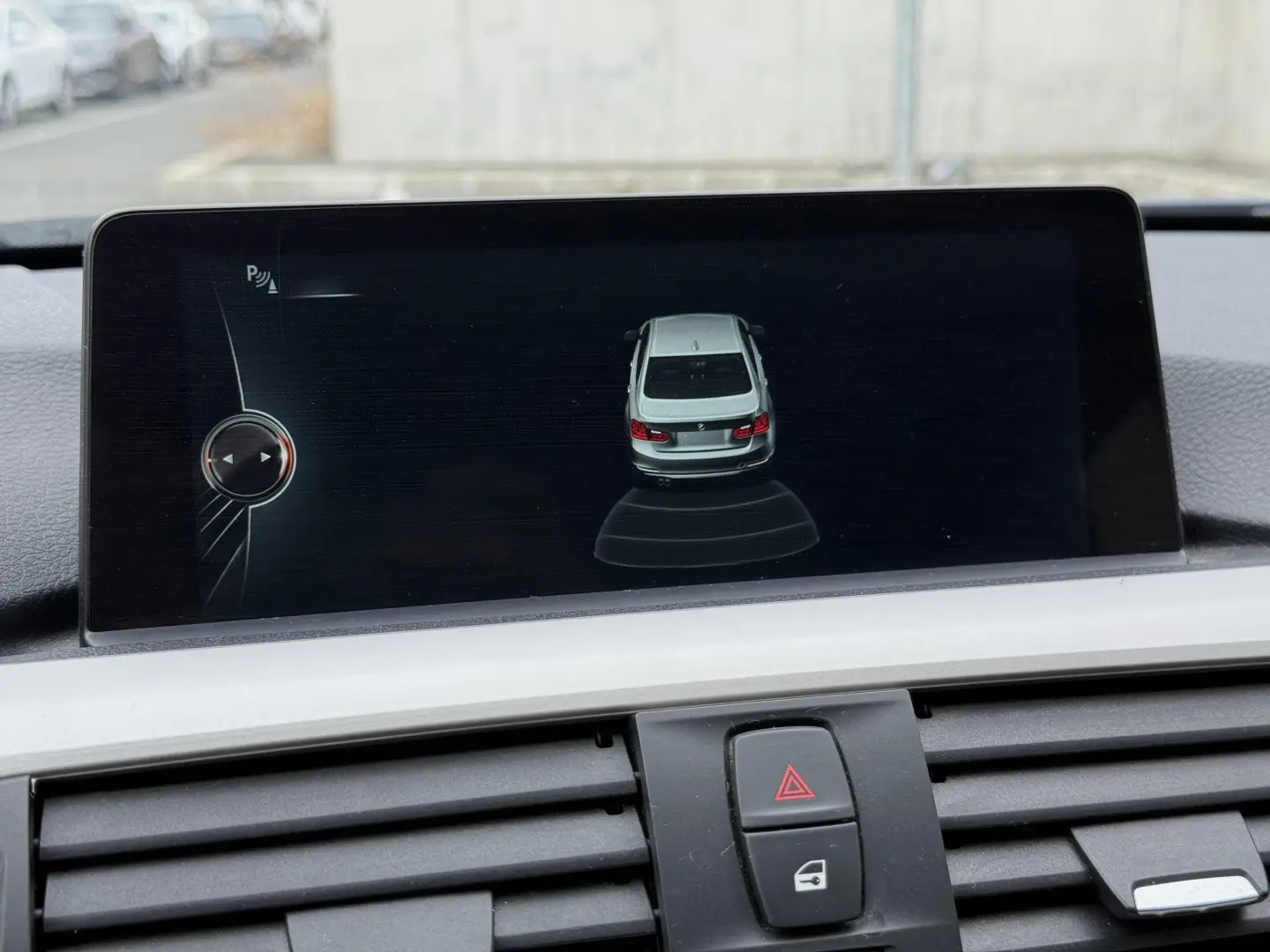 BMW Seria 3 318i Aut. Advantage