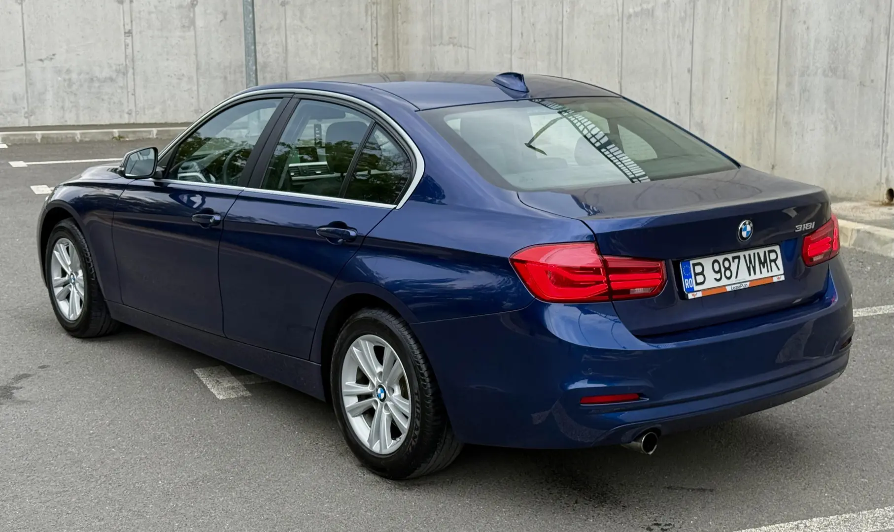 BMW Seria 3 318i Aut. Advantage