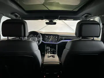 Touareg 3.0 TSI R-Line 4M Pano AHK HUD 360  LM20