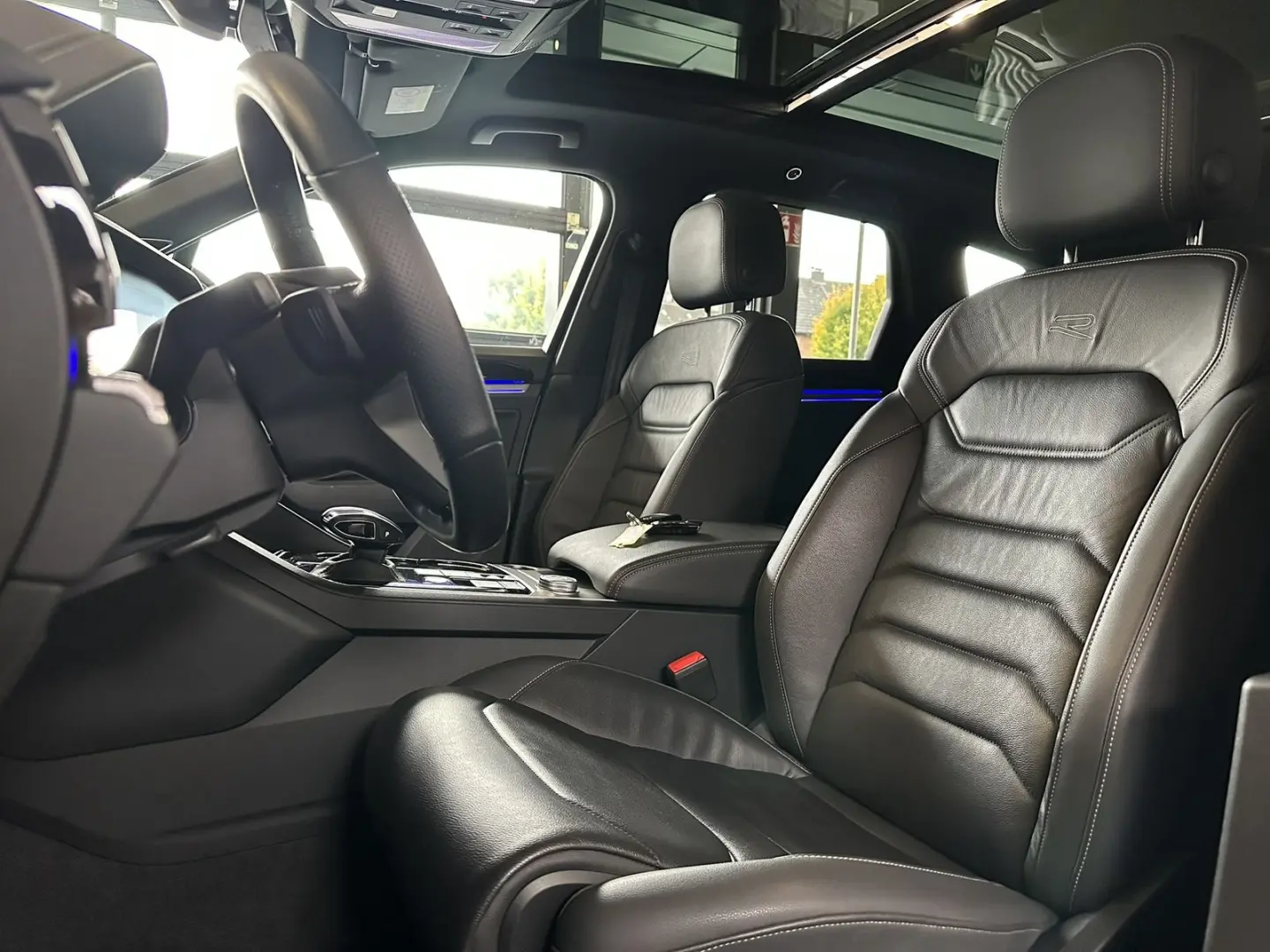 Touareg 3.0 TSI R-Line 4M Pano AHK HUD 360  LM20