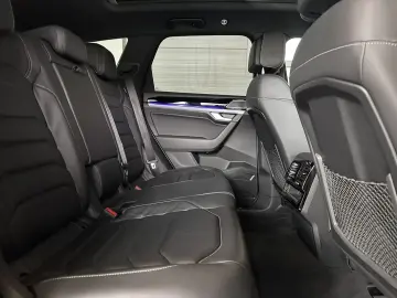 Touareg 3.0 TSI R-Line 4M Pano AHK HUD 360  LM20