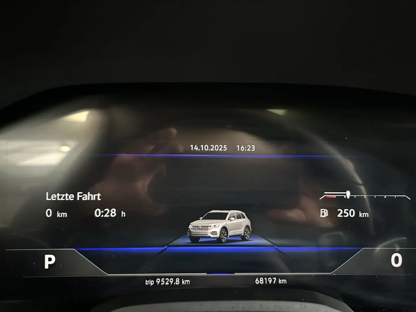 Touareg 3.0 TSI R-Line 4M Pano AHK HUD 360  LM20