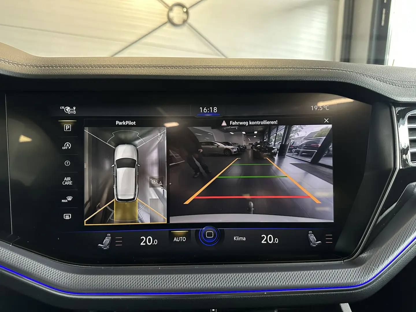 Touareg 3.0 TSI R-Line 4M Pano AHK HUD 360  LM20