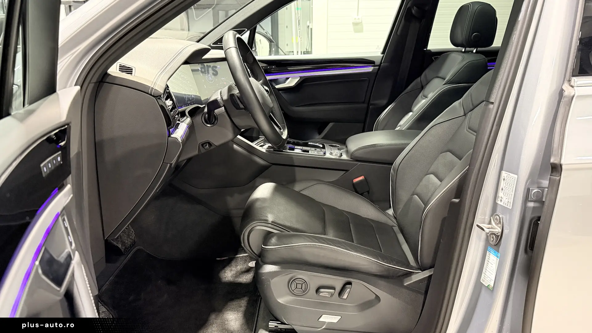 VW Touareg Matrix Scaune Ventilate Panoramic HeadUp ACC