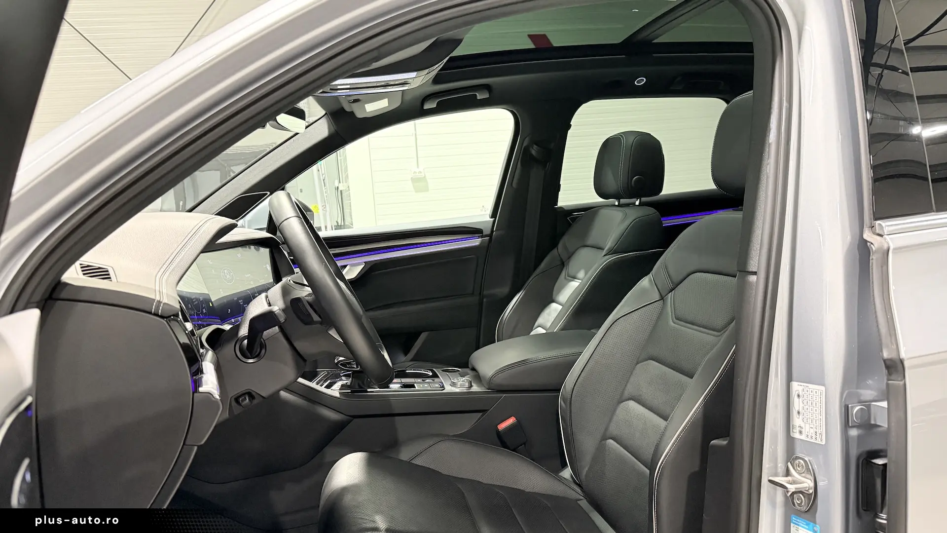 VW Touareg Matrix Scaune Ventilate Panoramic HeadUp ACC