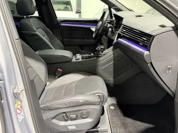 VW Touareg Matrix Scaune Ventilate Panoramic HeadUp ACC